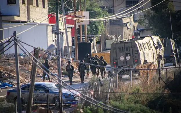 Израильские солдаты во время военной операции в лагере беженцев Аль-Фара недалеко от Тубаса на Западном берегу, 28 августа 2024 года