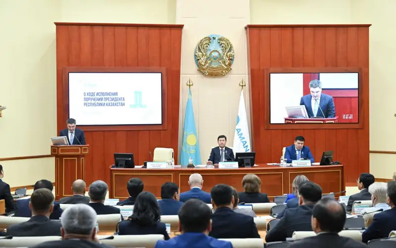 Олжас Бектенов принял участие в расширенном собрании  фракции партии AMANAТ