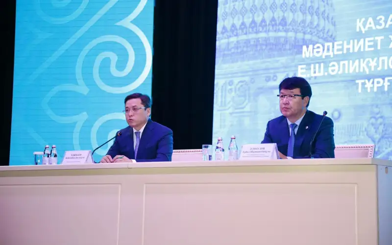 Túrkistanǵa Qazaqstan Respýblıkasy Mádenıet jáne aqparat vıtse-mınıstri Erbol Álıqulov jumys saparymen keldi