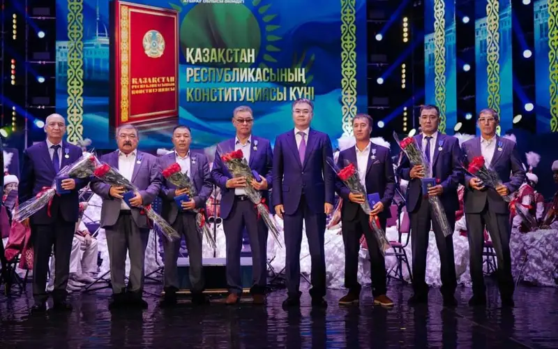 Atyraýda mehanızator, mashınıst, qurylysshylar memlekettik nagradaǵa ıe boldy