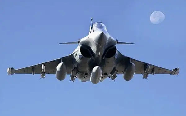 Франция и Сербия договорились о поставке истребителей Rafale 
