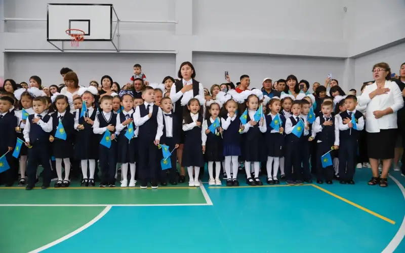 Búgin Óskemende 600 oryndyq jańa mektep ashyldy 