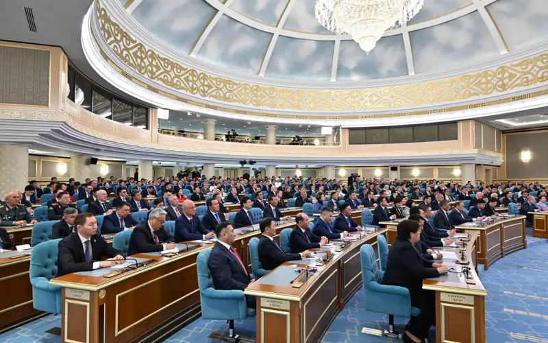 Prezıdent sheteldik ınvestorlar keńesiniń jeke quramyn bekitti