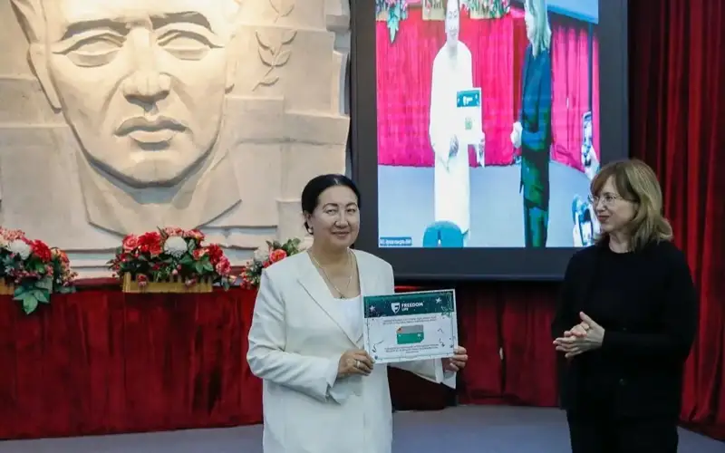 писательница и поэтесса Сауле Досжан