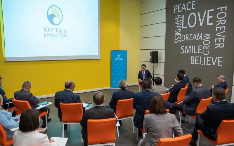 Ерлан Карин встретился с членами Национального курултая из регионов