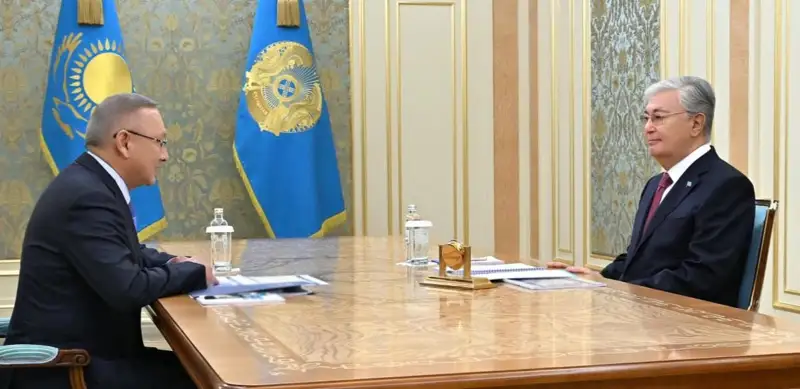 Глава государства принял акима области Жетісу Бейбита Исабаева