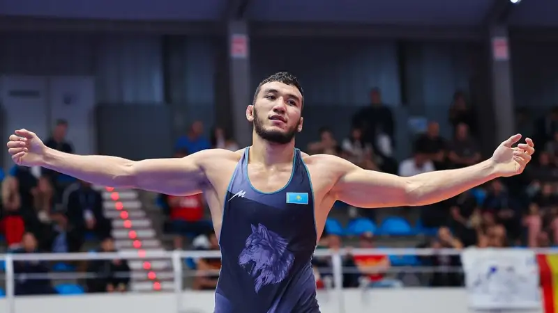 Ризабек Айтмұхан еркін күрестен 20 жасқа дейінгі спортшылар арасында әлем чемпионы атанды