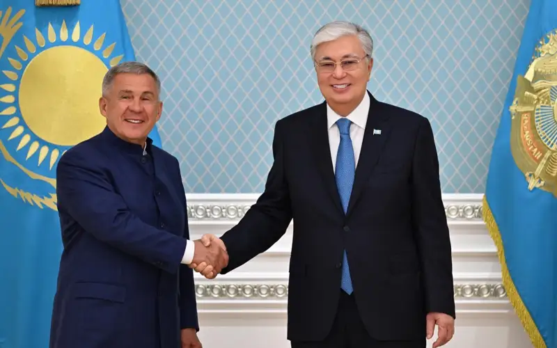 Глава государства принял Раиса Татарстана Рустама Минниханова