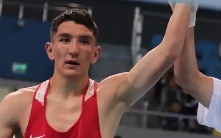 бокс, Адилет Курметов