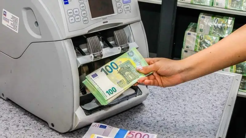 Евро деньги ақша