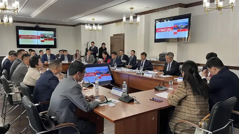 中国陕西企业代表团访问阿斯塔纳