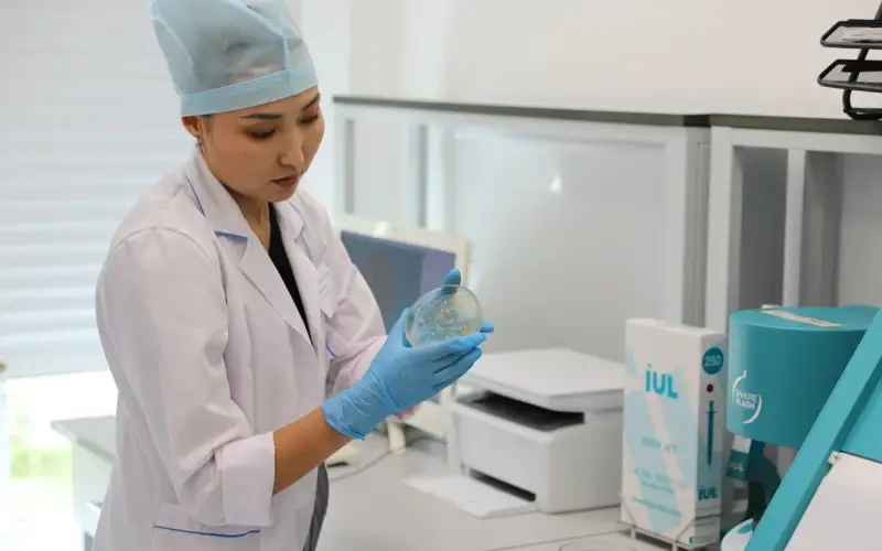 Центр санэпидэкспертизы Медцентра УДП РК получил статус первой в Казахстане референс-лаборатории по биобезопасности