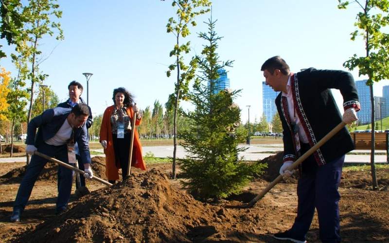 участники Всемирных игр кочевников посадили деревья в Астане