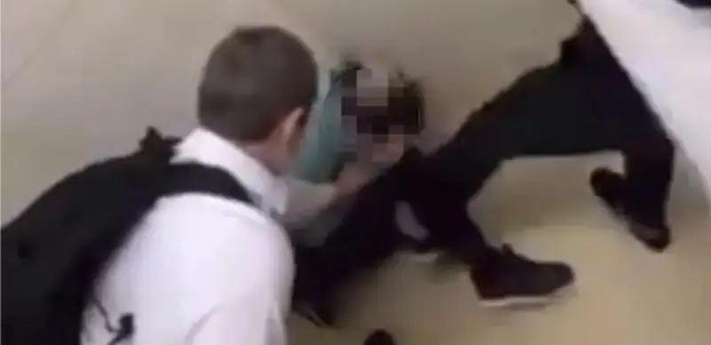 Школьники издевались над сверстником в Астане