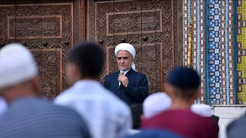 Тожикистон бош муфтийси масжид яқинида яраланди