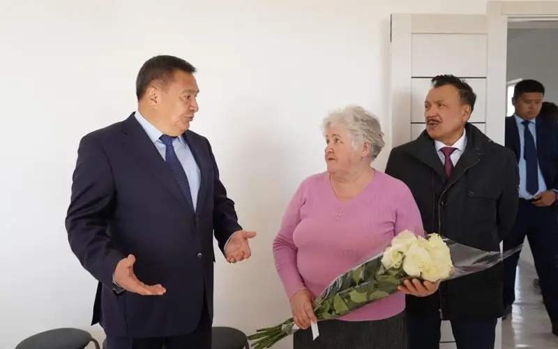 21 семья, пострадавшая от паводка, заселилась в новые дома в Есиле 21 семья, пострадавшая от паводка, заселилась в новые дома в Есиле