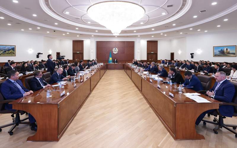 Олжас Бектенов: Крупный бизнес должен проявлять социальную ответственность Олжас Бектенов: Крупный бизнес должен проявлять социальную ответственность