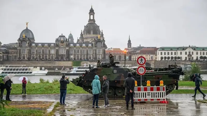 Власти Дрездена предупреждают о грозящем наводнении на Эльбе 