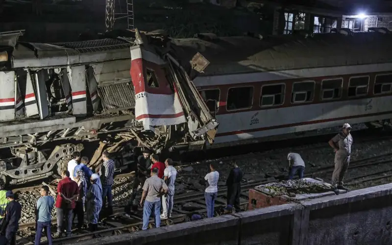 Два пассажирских поезда столкнулись в Египте