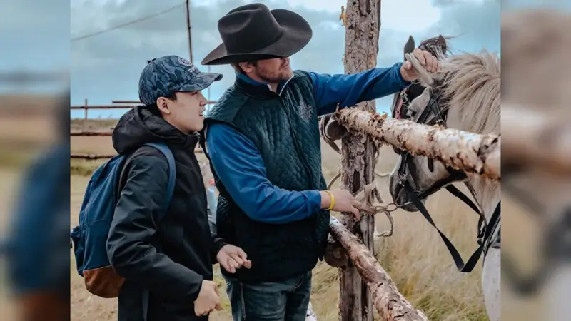 Ковбои встретились с учениками инклюзивного образования школы-гимназии №96
