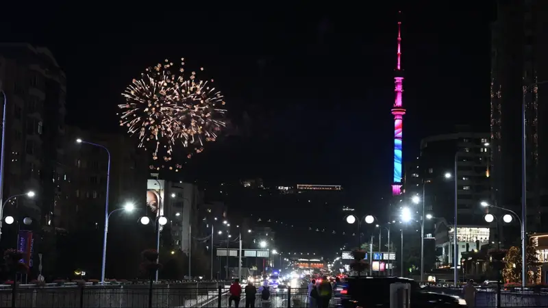 салют в Алматы