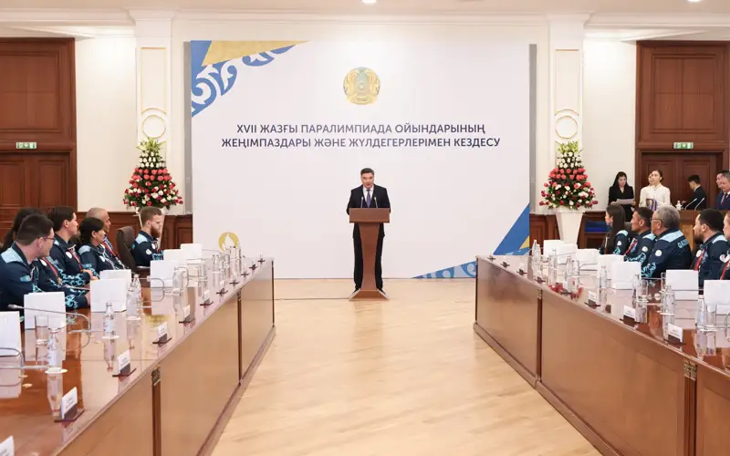 Олжас Бектенов от имени Президента вручил государственные награды призерам Паралимпиады и тренерам