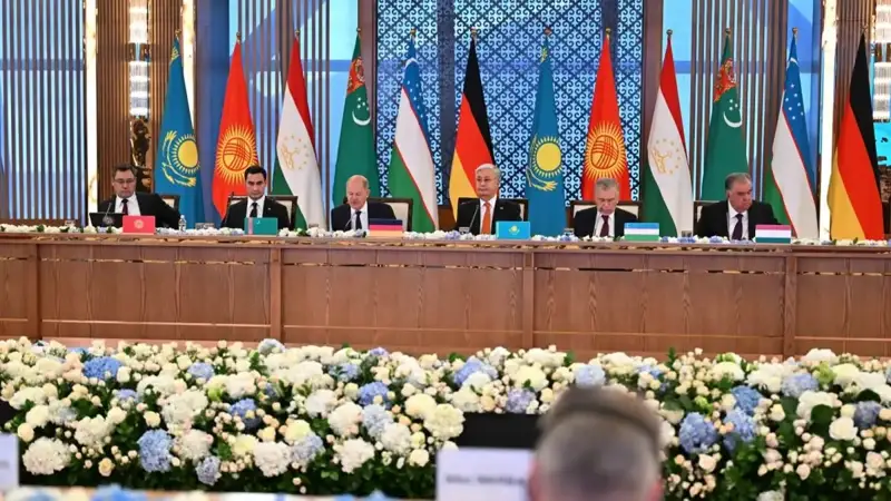 Президент Марказий Осиё давлатлари раҳбарлари, ГФР Канцлери ва йирик немис тадбиркорлари вакилларининг учрашувида иштирок этди