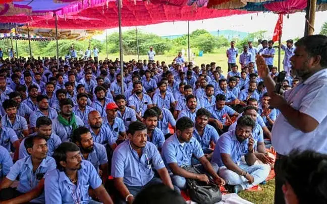 100 бастующих сотрудников Samsung electronics задержали в Индии 