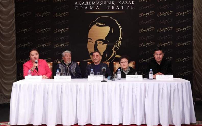 Книгу &laquo;Режиссер&raquo; презентовали в Каздрамтеатре Караганды