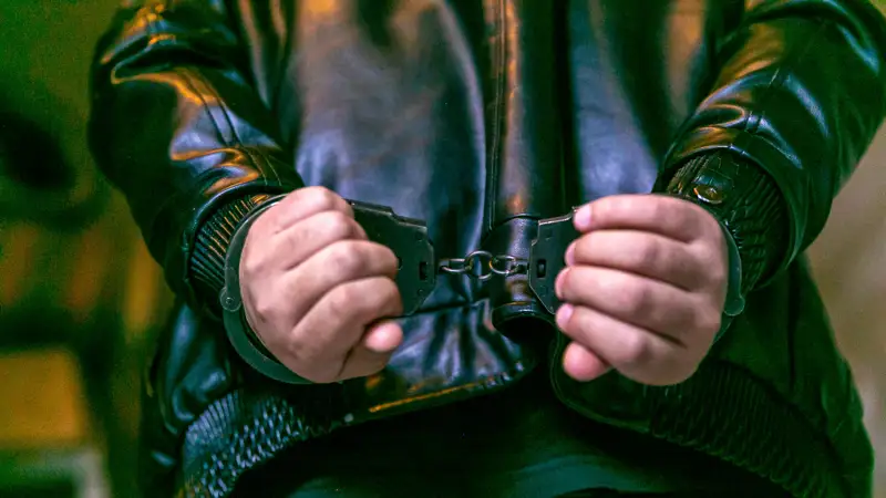 Преступление Қылмыс наручники задержания Кісен ұсталды МВД РК ҚР ІІМ