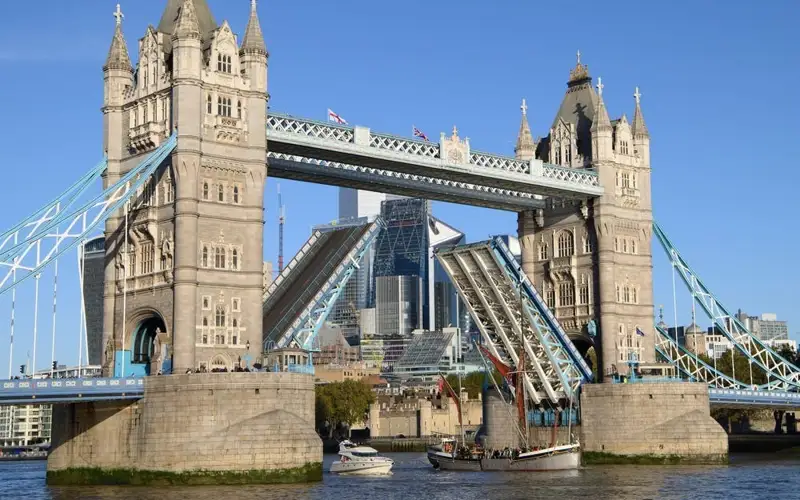 Тауэрский мост в Лондоне 