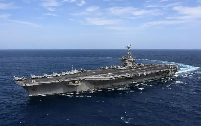 США авианосец войска