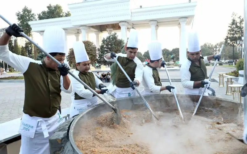 Андижонда бир тонналик ош тайёрланди  