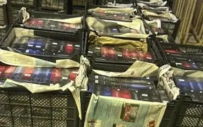 крупная партия нелегальных сигарет