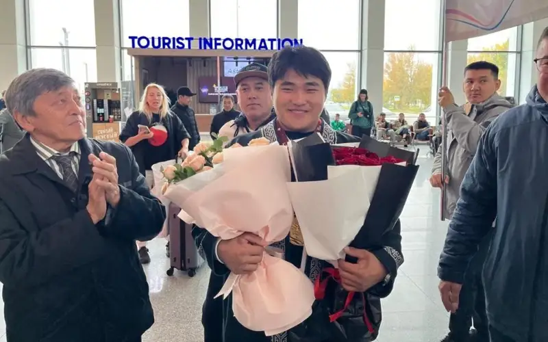 Едіге Ембердіні 