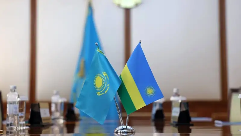Қазақстан Қорғаныс министрі Руанда Президентінің өкілімен кездесті