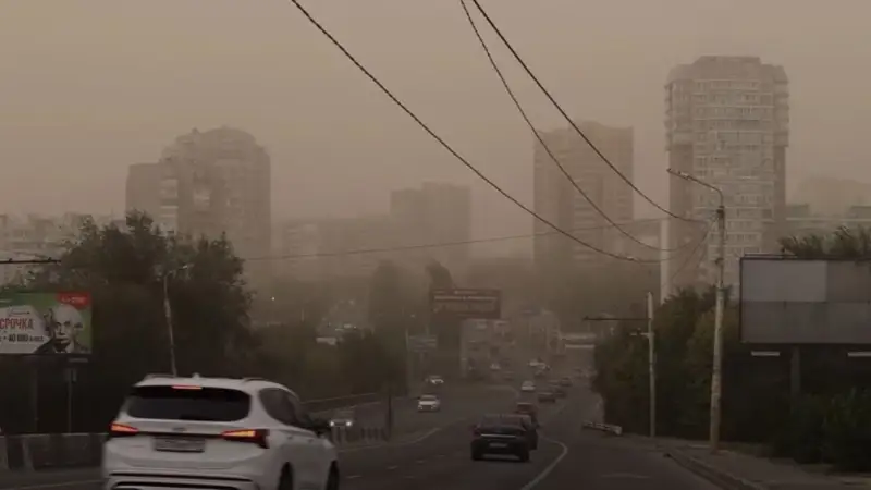 Юг России накрыли пыльные бури