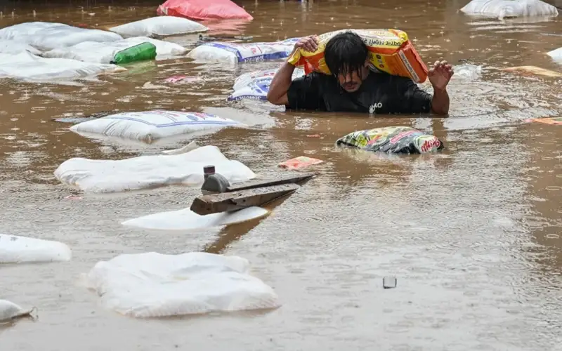 At least 193 people killed by devastating  floods in Nepal 