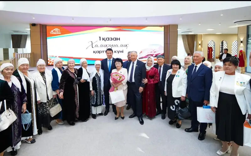Түркістанда қазыналы қарттар мен ардақты ардагерлерге құрмет көрсетілді