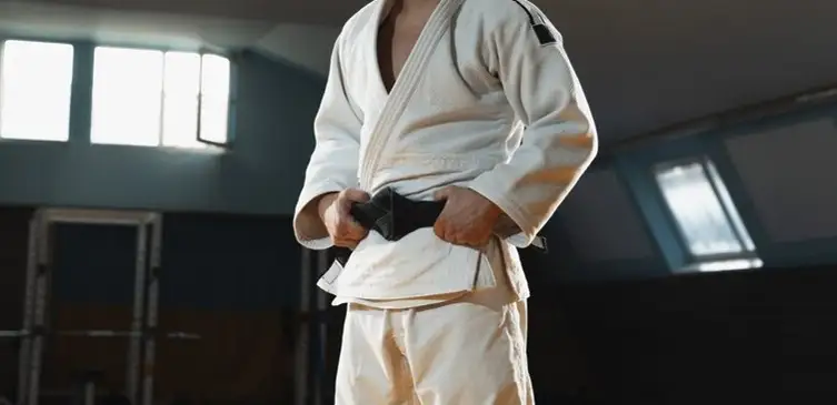  Алматыда спортшы пышақ жарақатын алды