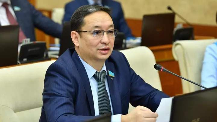 Serik Sársenuly ERÝBAEV