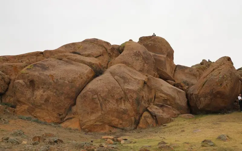 Талдықорған маңындағы Қызылтастың бірегей петроглифтері мемлекет қорғауына алынды.