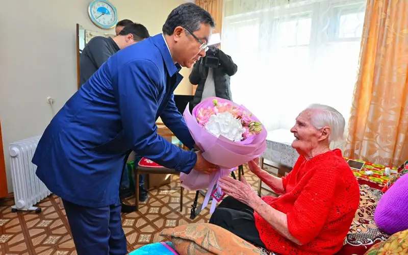 Столетний рубеж перешагнула ветеран педагогического труда в области Абай 