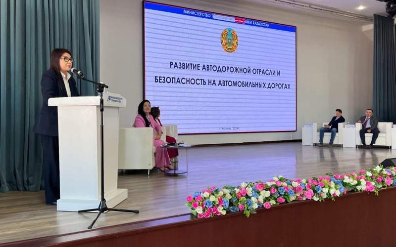 заместитель председателя Комитета автомобильных дорог Министерства транспорта РК Анар Габдуллина заместитель председателя Комитета автомобильных дорог Министерства транспорта РК Анар Габдуллина