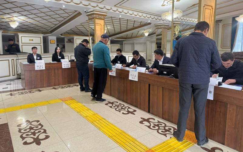 В Шымкенте начали работу избирательные участки