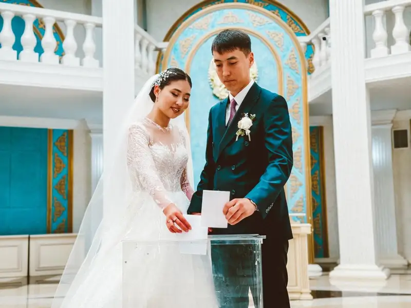 молодожены ЗКО