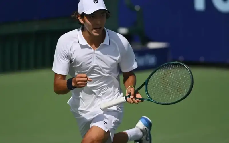 Amir Omarkhanov wins his 6th ITF Juniors Trophey