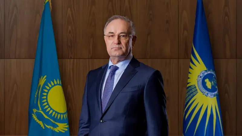  АХМЕТОВ Рашит Сайранович 