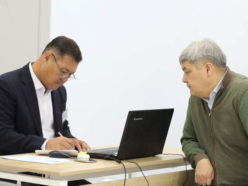 избиратели на участке по рефрендуму по АЭС избиратели на участке по рефрендуму по АЭС