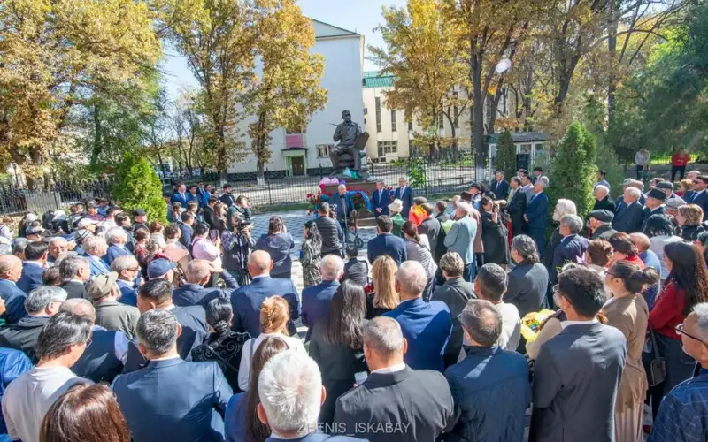 Талдықорғанда Әбілхан Қастеевке ескерткіш қойылды